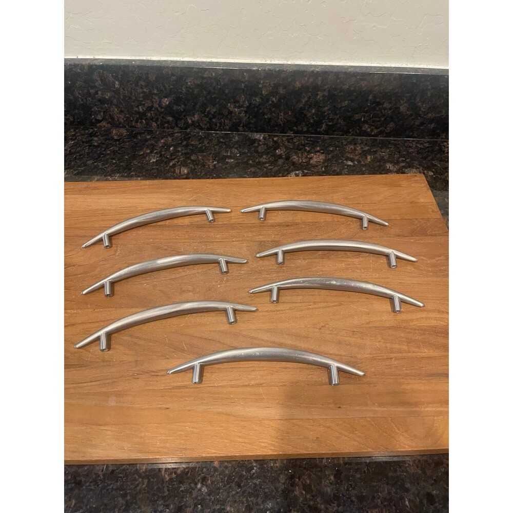 7 Elements 409223 Verona Collection cabinet pulls Matte Silver